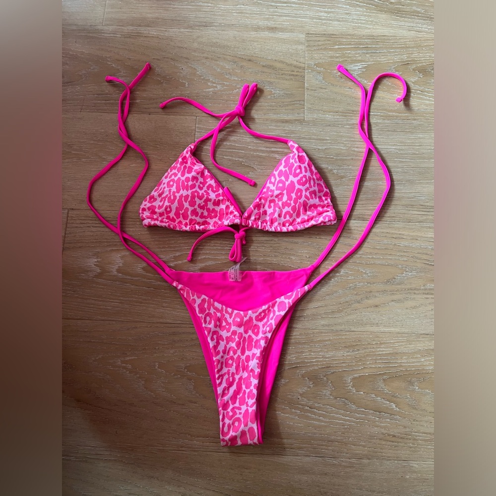 Bathing suit - Picture 3 of 4